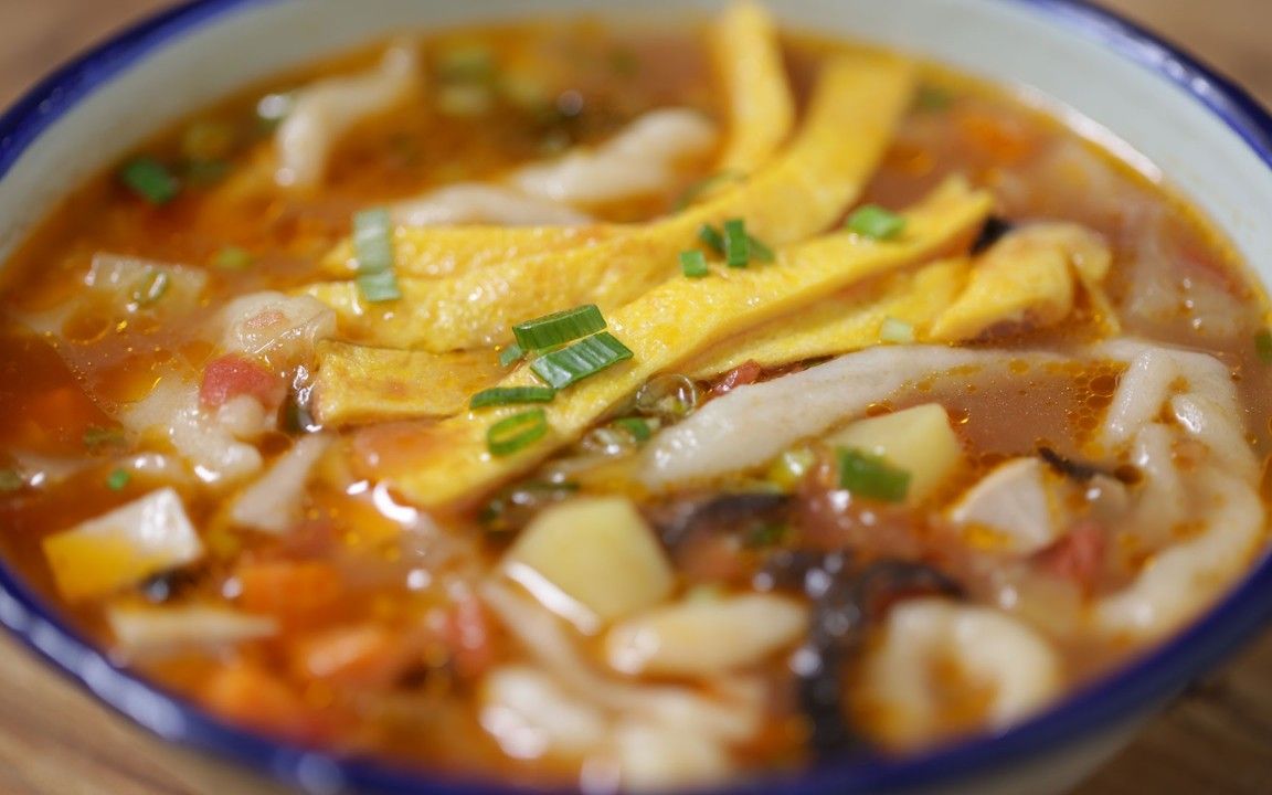 真技术流!一根筷子就能做碗【拨鱼面】,陕西人太牛了!