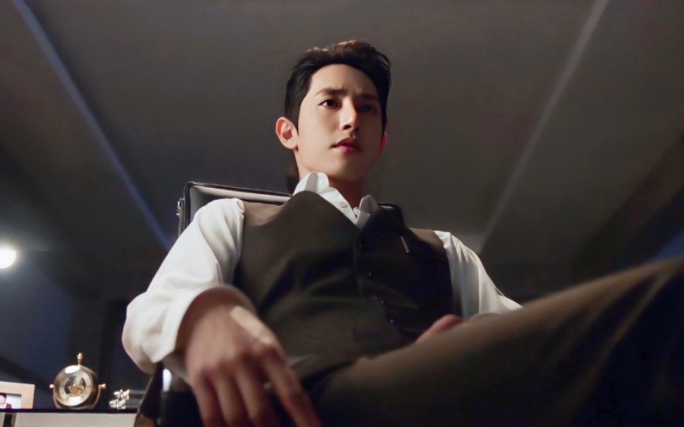 【李洙赫】发布会 李洙赫你真的不考虑永久西装吗?