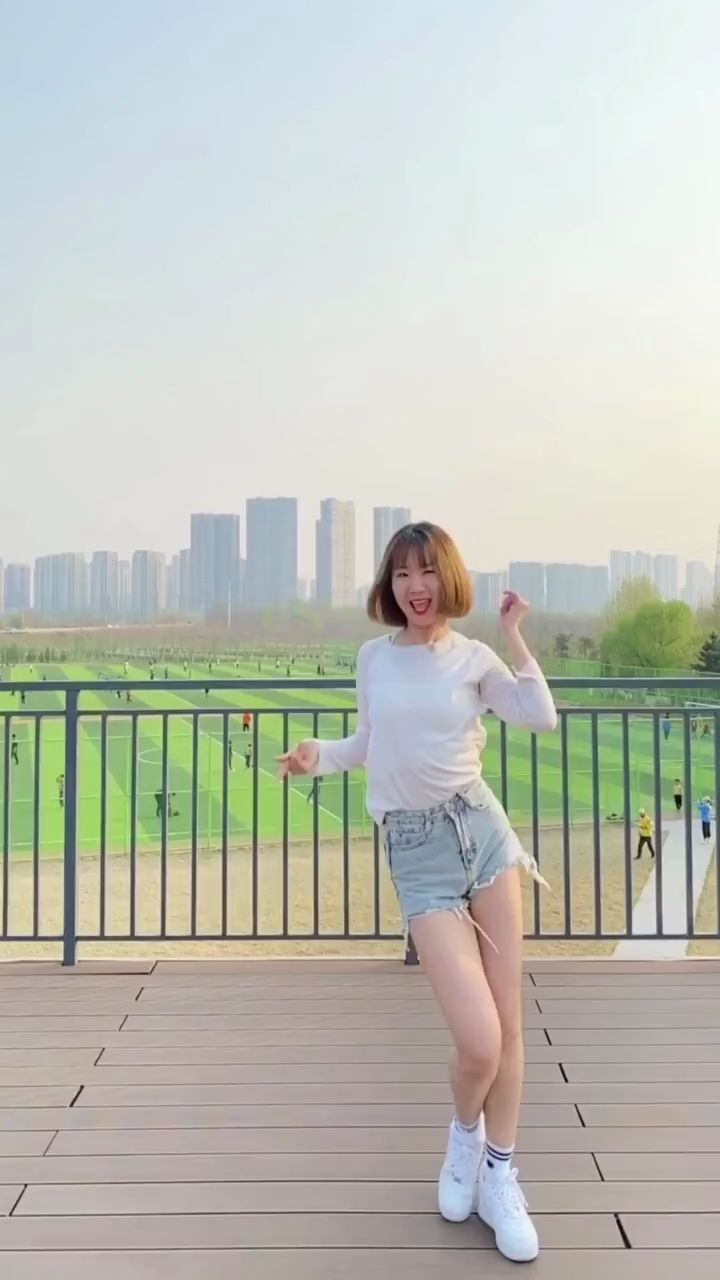 c哩c哩之前大火的舞你看过嘛不如跳舞快手舞蹈达人