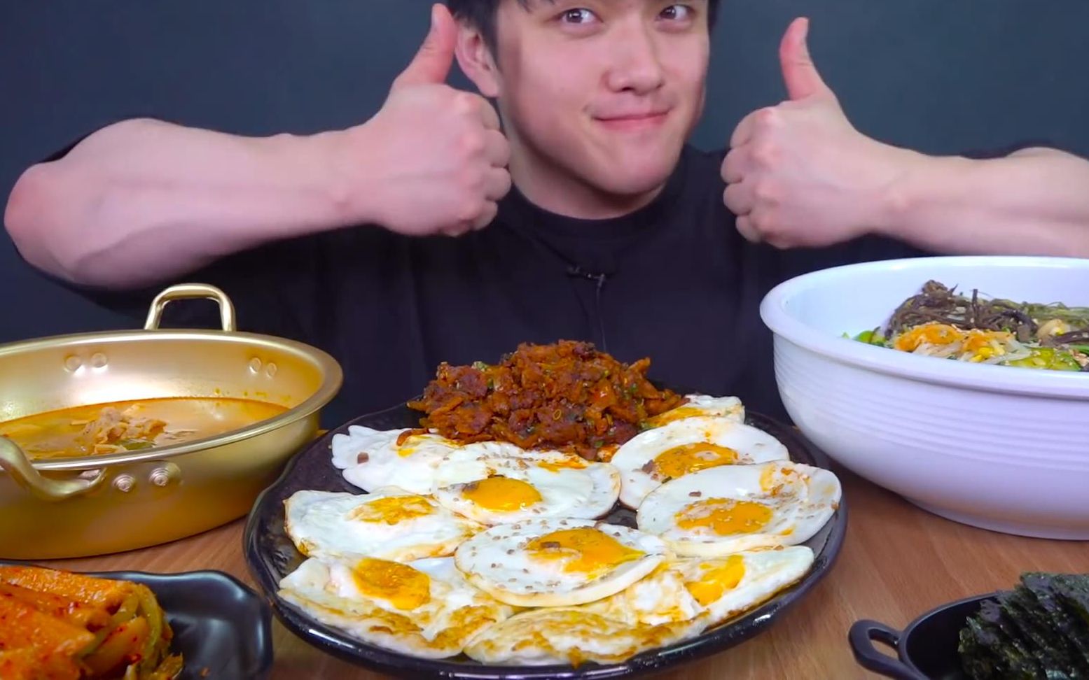 【udt】191020 韩国深渊巨口小哥大口吃10个煎蛋和牛肉拌饭_哔哩哔哩