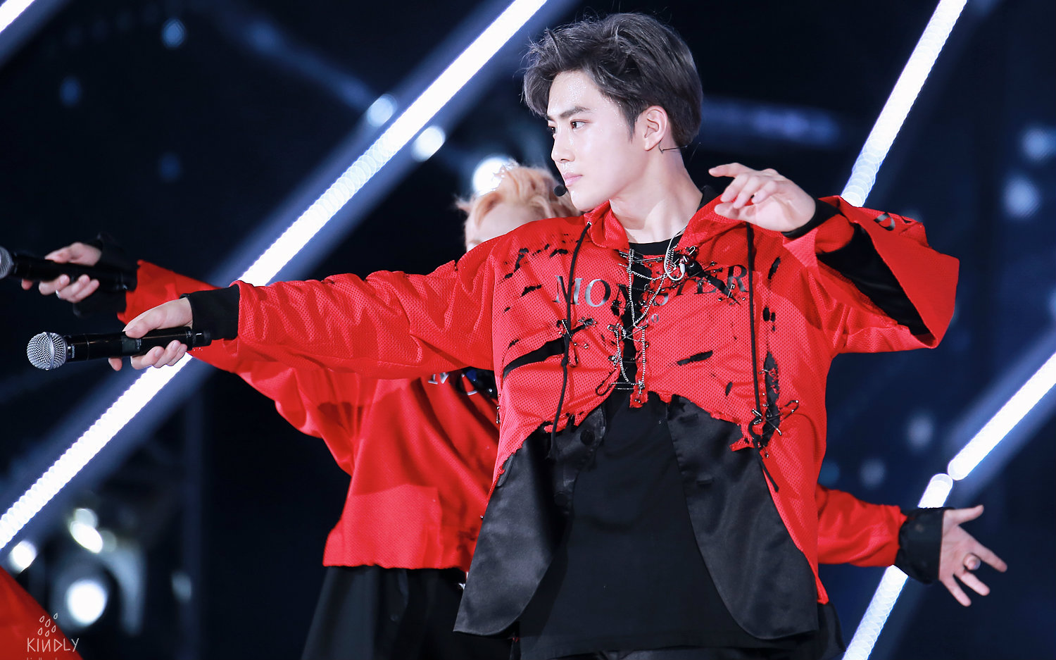 『exo』「金俊勉」160618 suwon k-pop super concert lucky one *