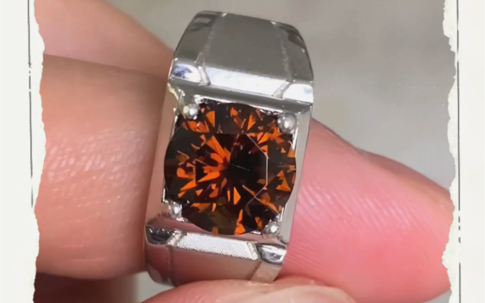 低调奢华有内涵的粽橙色 翠榴石戒指