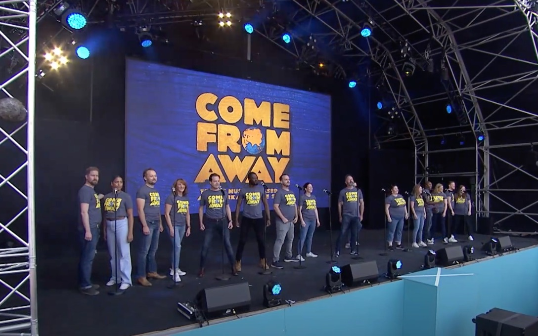 [图]【Come From Away/来自远方 】 【West End LIVE 2021】- "Welcome To the Rock"