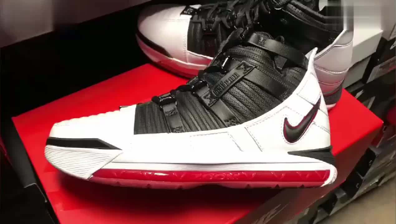 耐克Nike LEBRON III LBJ3 詹姆斯3代时尚篮球鞋男哔哩哔哩bilibili