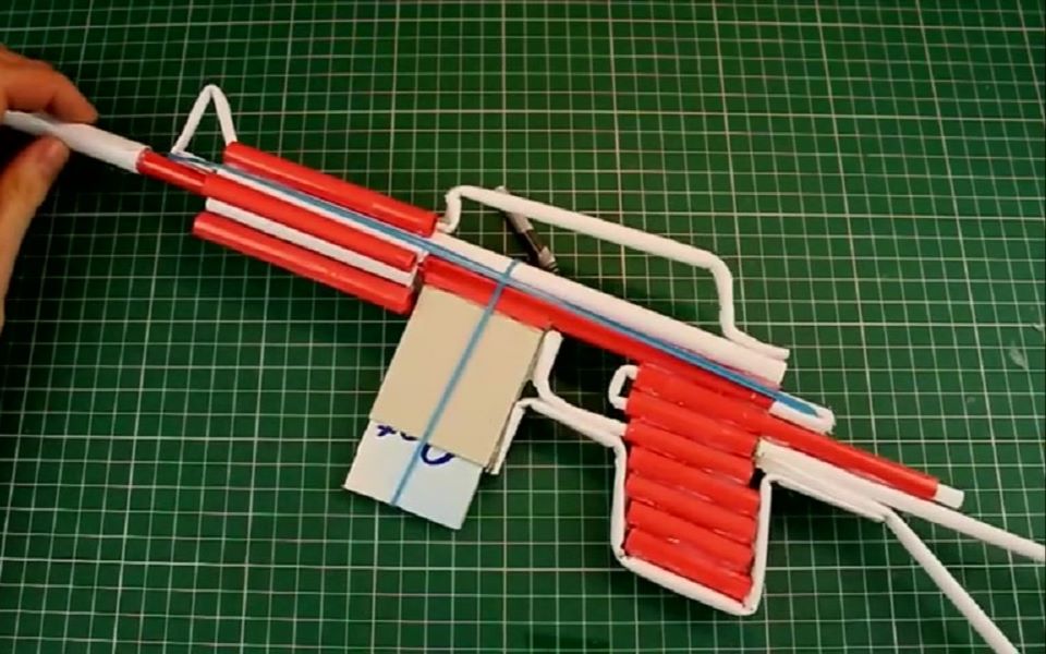 纸枪可发射纸弹的纸质步枪
