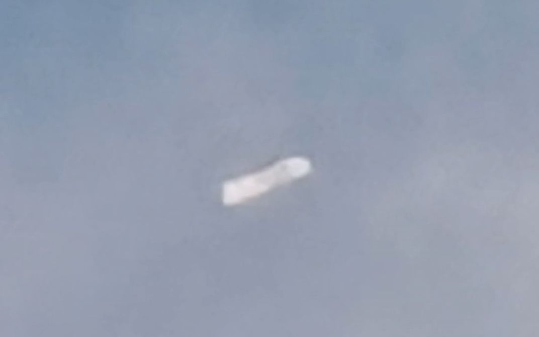 [图]8月19日德国辛斯海姆拍到的UFO，雪茄型或者叫TIC-TAC型