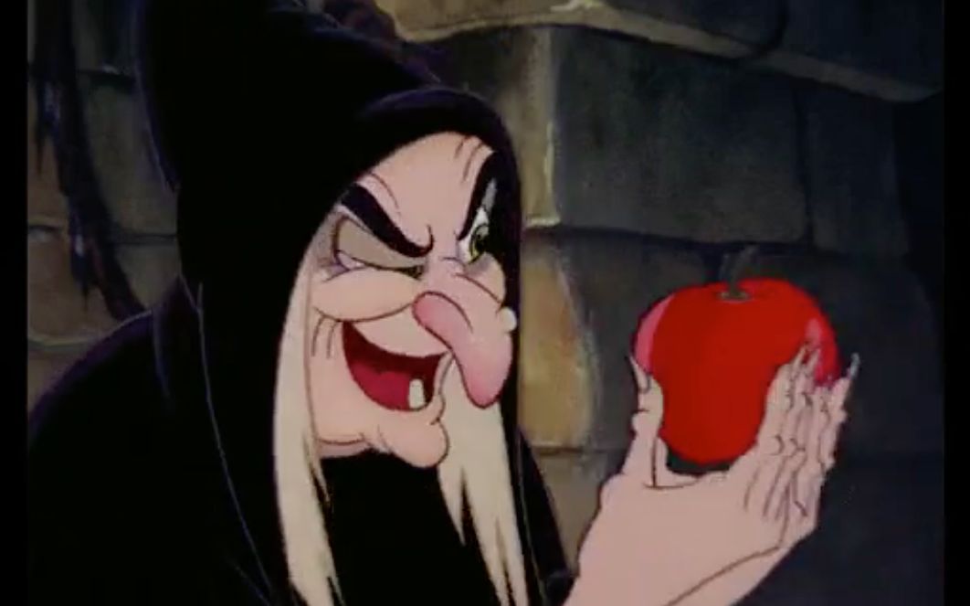 老巫婆拿苹果图片图片
