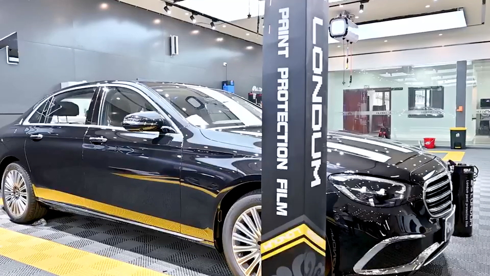 龙顿隐形车衣漆面保护膜