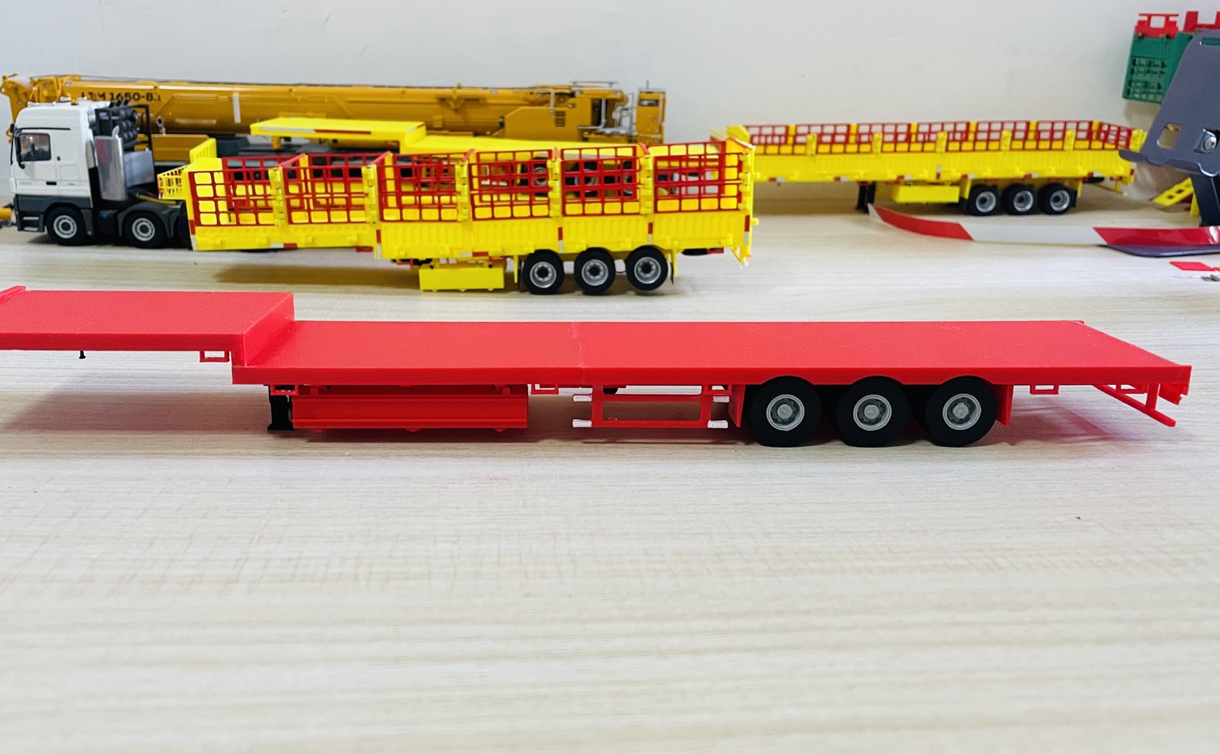 0246# 1/50 国产17.5米大板(小鹅颈高低板(平板式))挂车模型成品展示