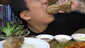 太诱人 韩国小伙l连吃两条五花肉