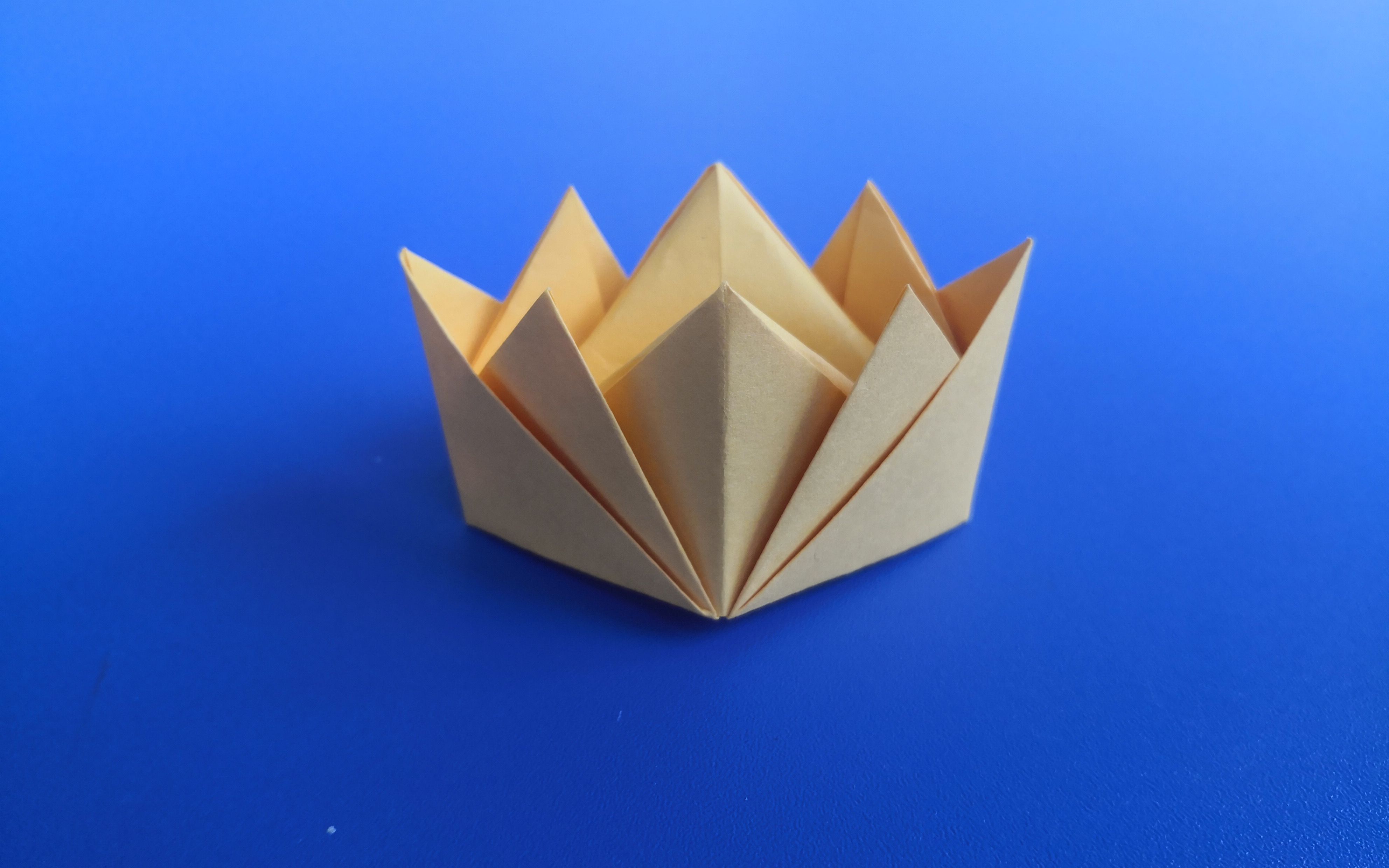 皇冠折纸方法教你折一个漂亮的皇冠公主帽