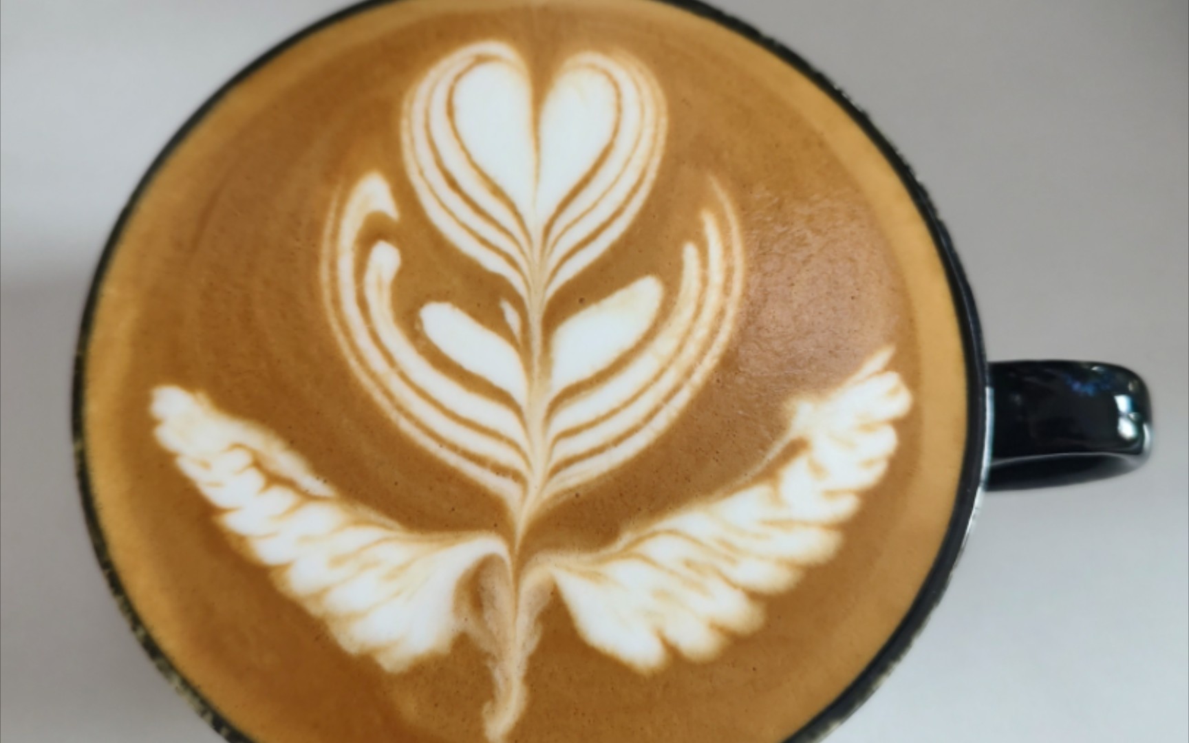 咖啡拉花叶子百合