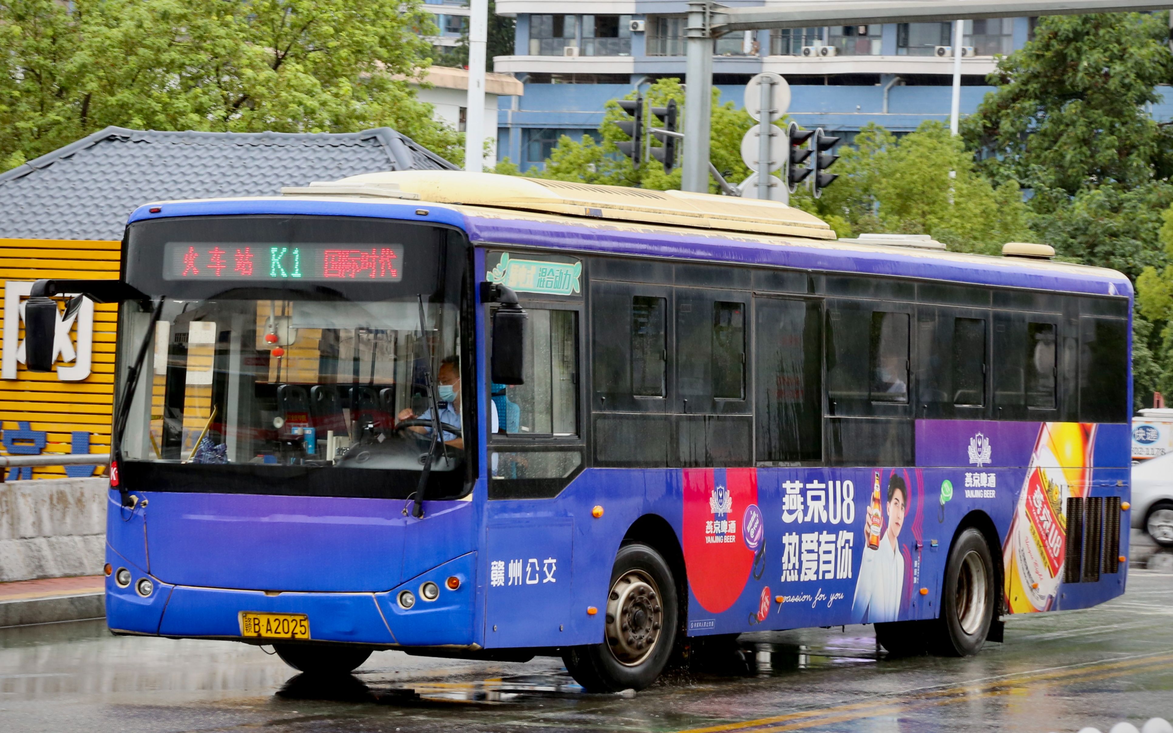 赣州]赣州公交 百路佳jxk6111bphev 行走18路