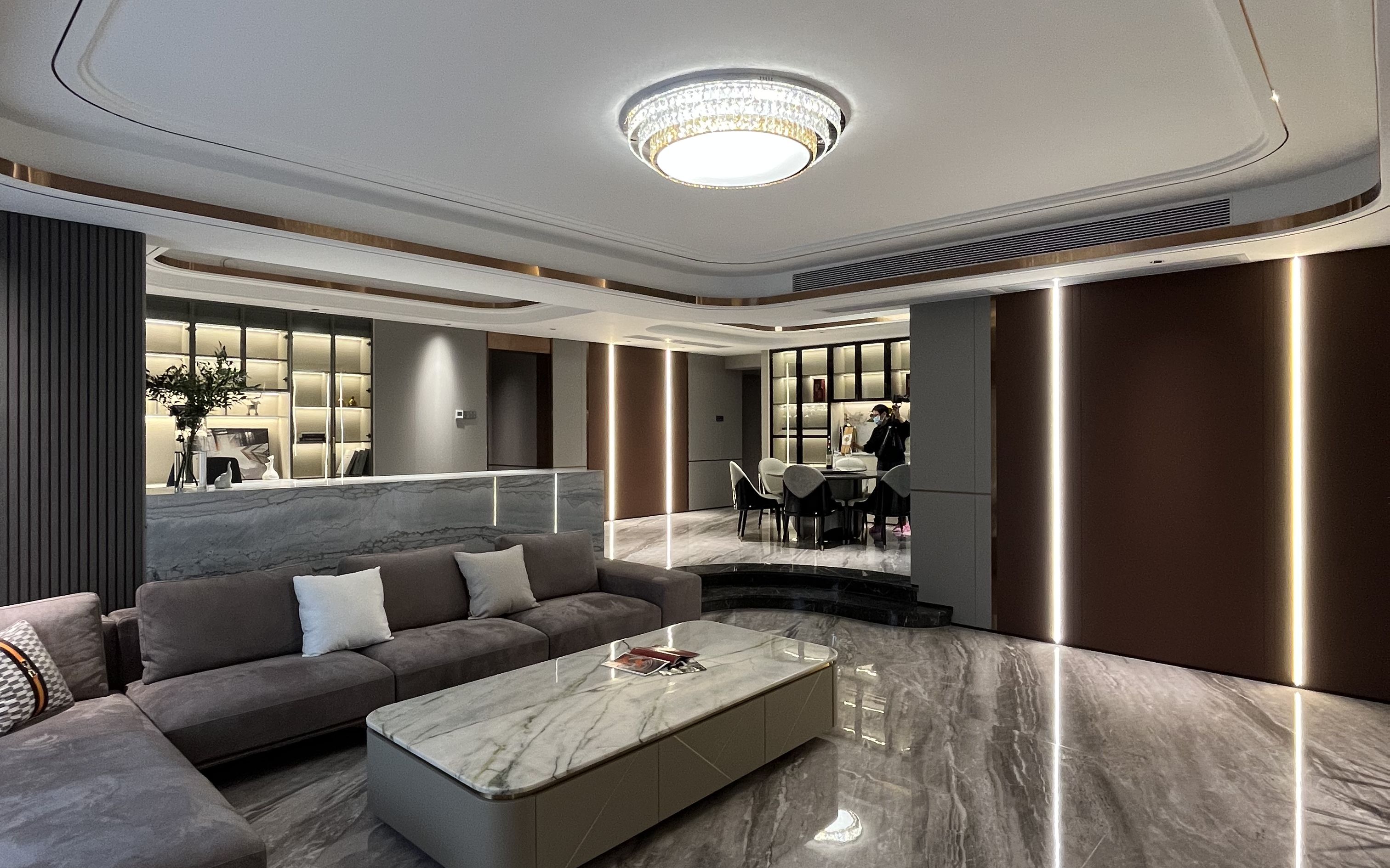 名雕实景|深圳240大平层,现代轻奢风新房,装修完工,轻奢大气,一镜到底