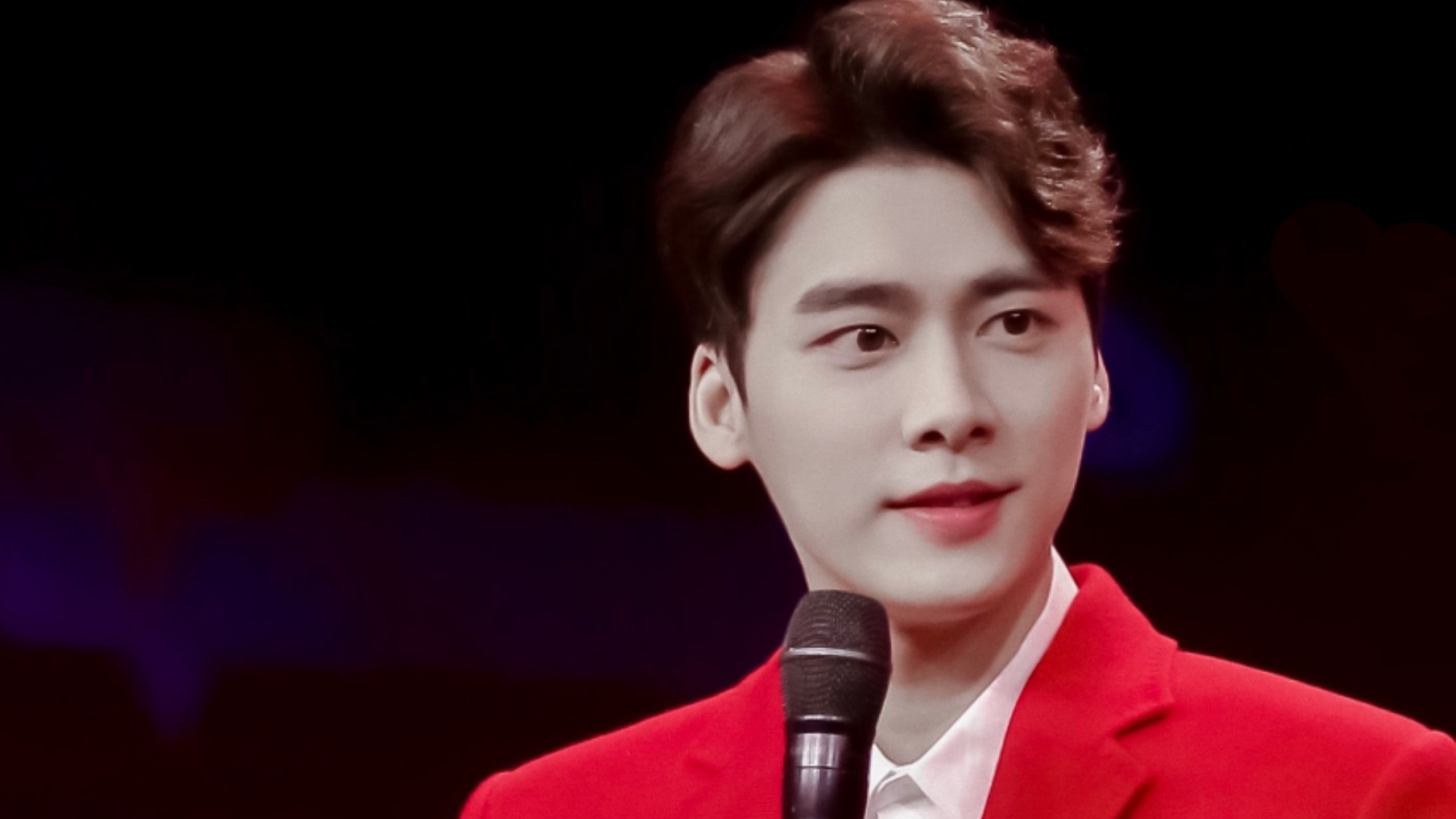 李易峰 真是好看的惊人 怼脸拍绝了 笑容好治愈‖2018年央视春晚直播