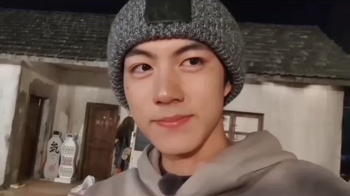 小赵同学 今天的你也很辛苦 晚安明天见