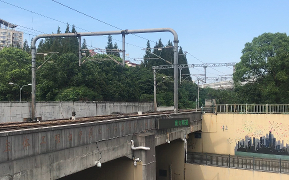 【中国铁路】k575次列车本务ss8-0017 通过沪闵路 列尾附挂wx999288