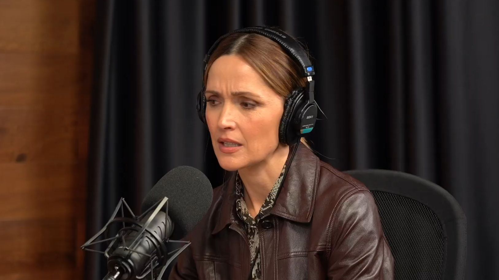 萝丝拜恩谈新作及职业生涯 2025