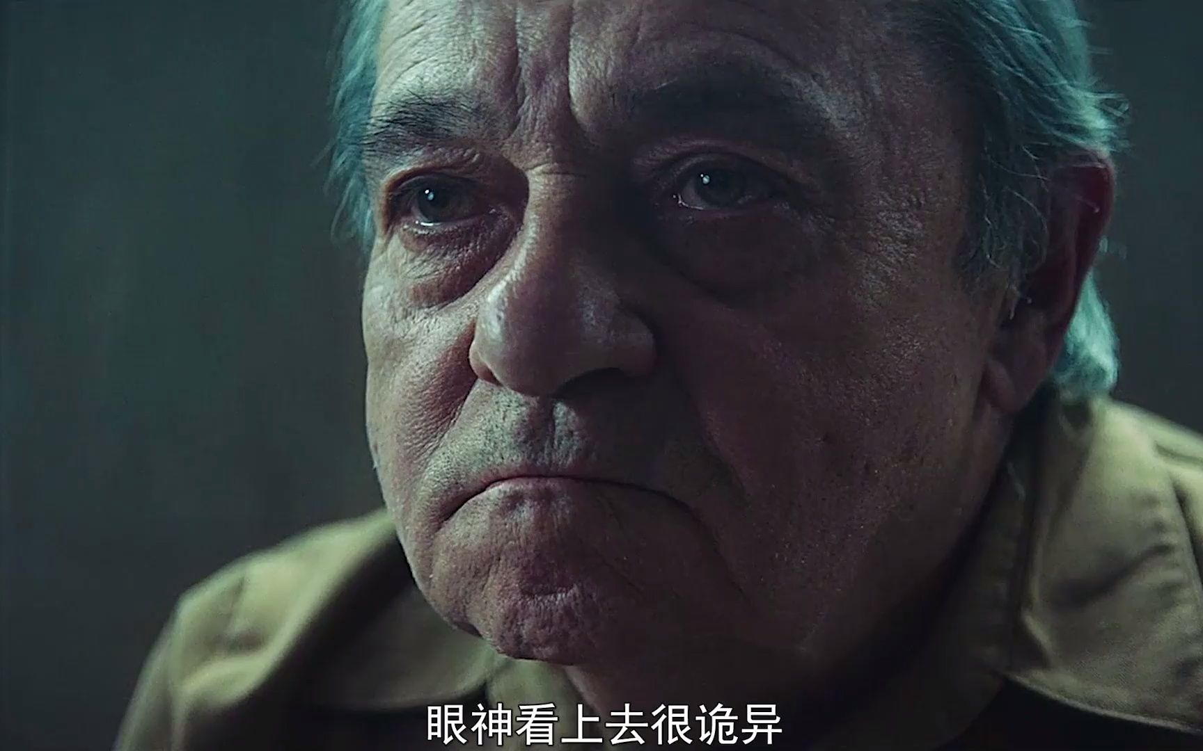 《饥饿站台》《饥饿站台》地下垂直监狱,上层人吃肉,下层人吃人