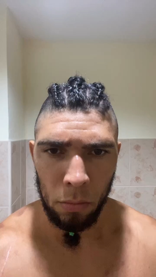 ufc强尼沃克的新发型