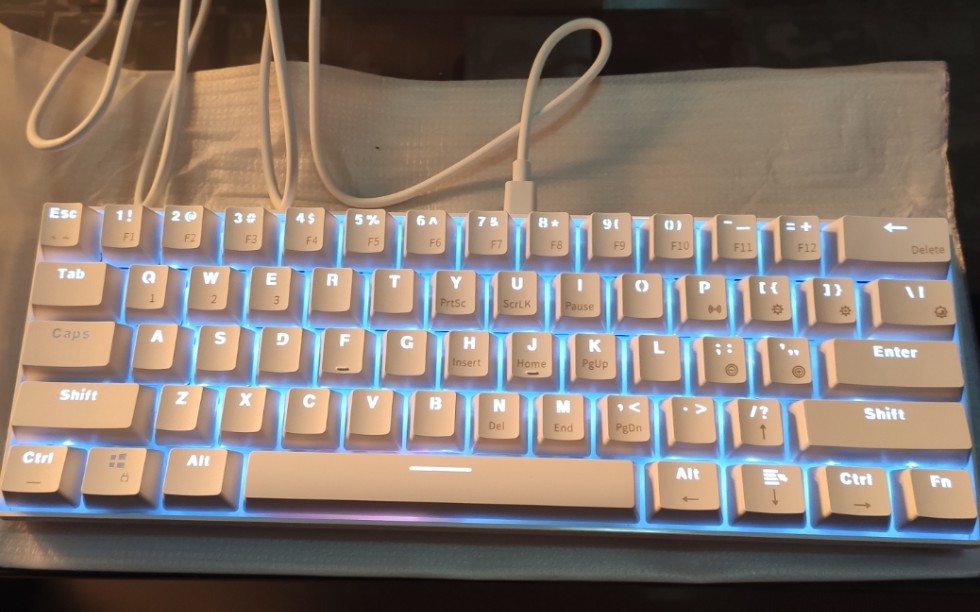 开箱黑爵ajazzi610t有线蓝牙双模机械键盘