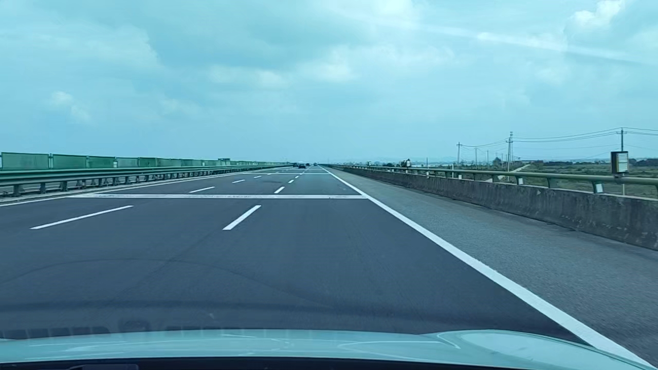 寿春古城堵吗，看看游客中心那条路，堵到东津度大桥了，牛马老老实实上班