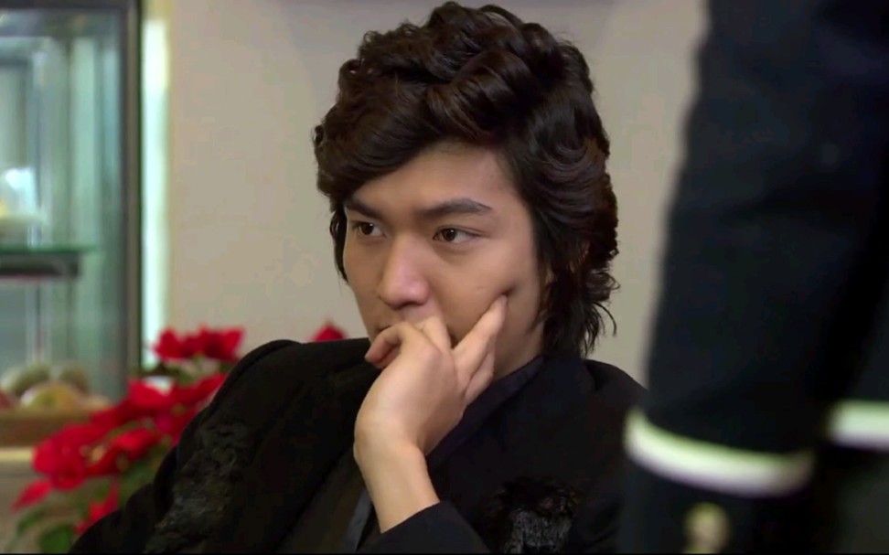 花样男子:具俊表为了捉弄金丝草真是堪称小学生行为,最后被金丝草一个