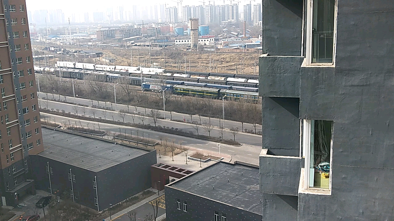 【中国铁路】北同蒲线大同站-平旺站区间k891次列车通过