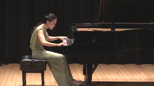 [图]Huijuan Pan Mozart Piano Sonata in F major, K. 533_494 in HD (Live performance)