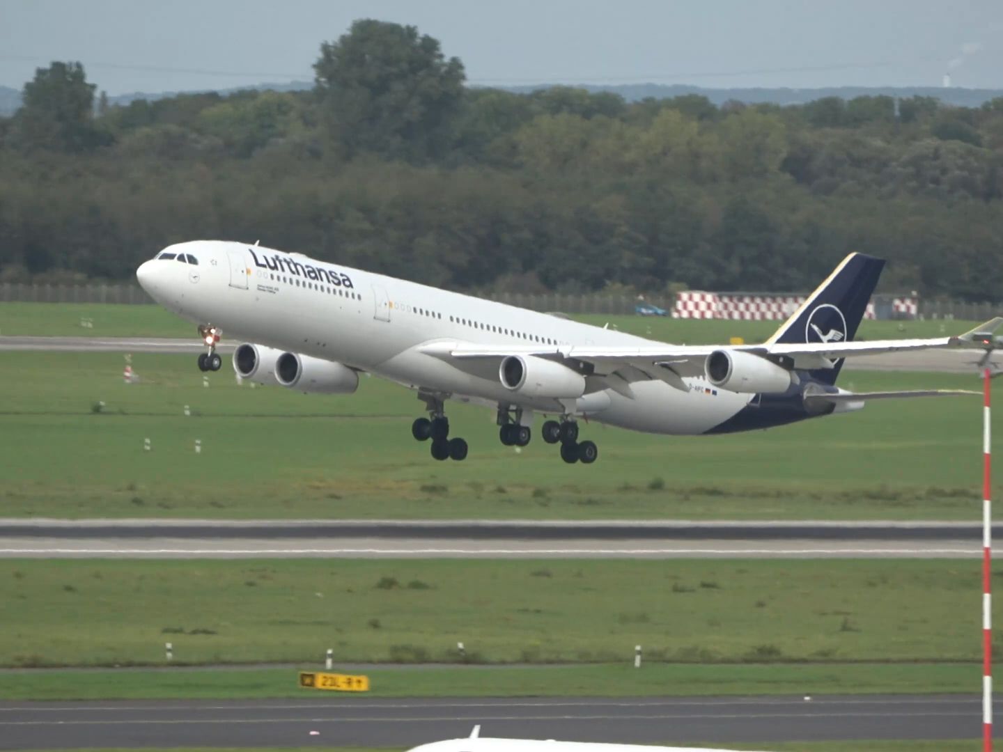 空客a340-300 約旦皇家航空公司的波音787