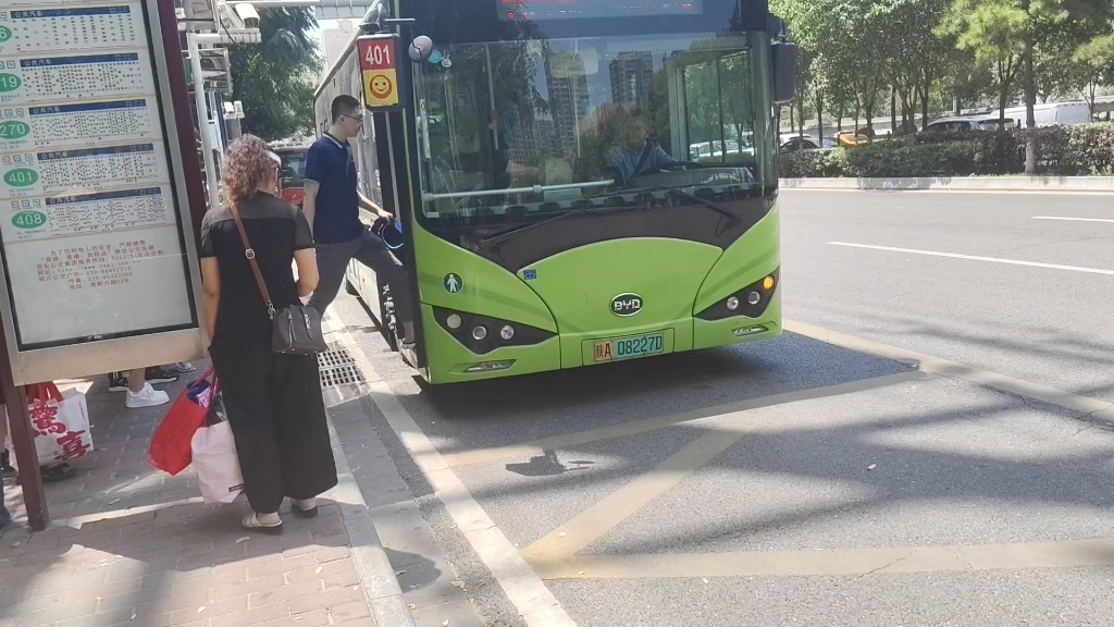 西安公交401路(城南客运站——纺织城公交枢纽),拍摄车组:12-181005