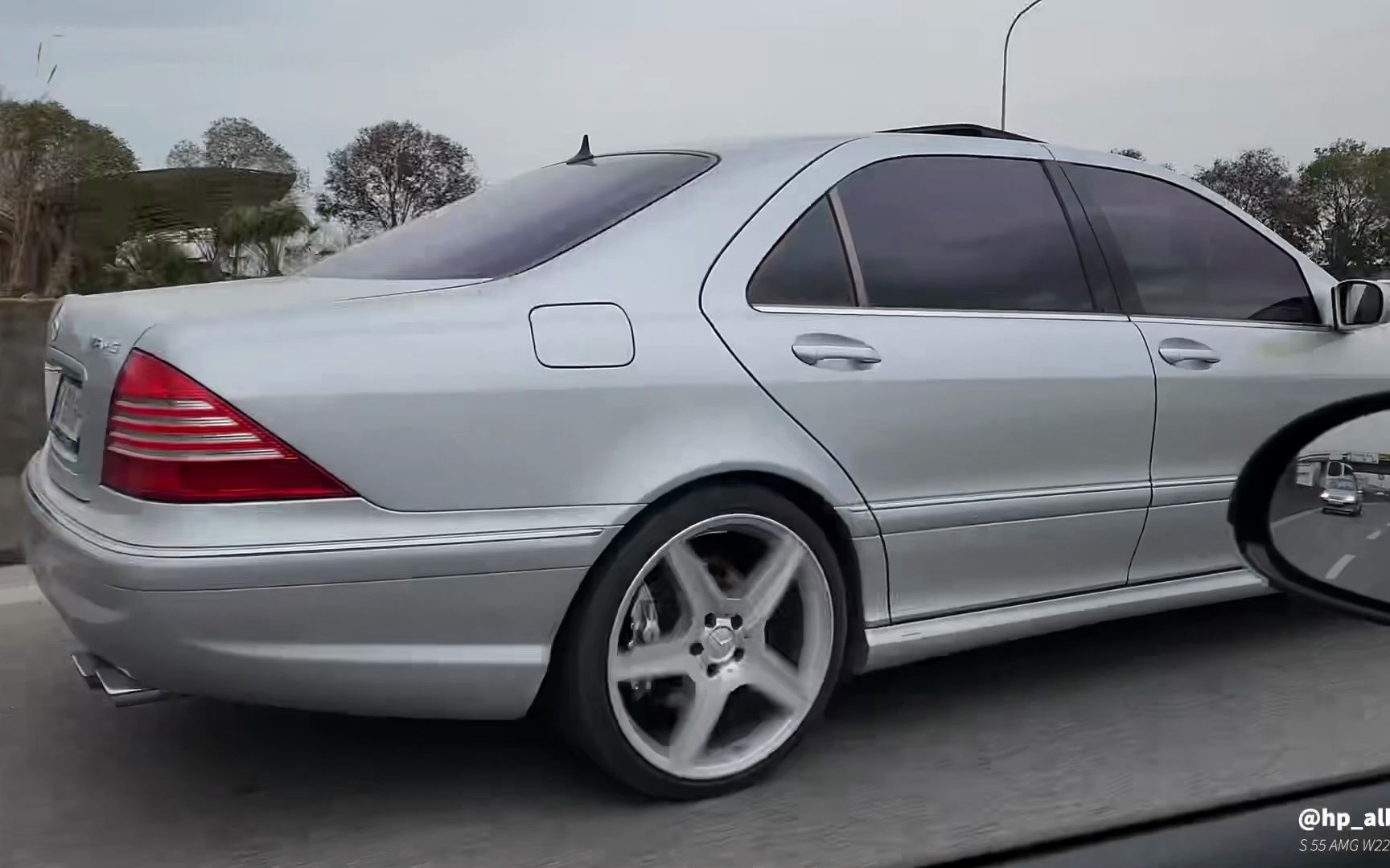 奔驰 w220 s级 s55 amg 阿尔巴尼亚车友视频