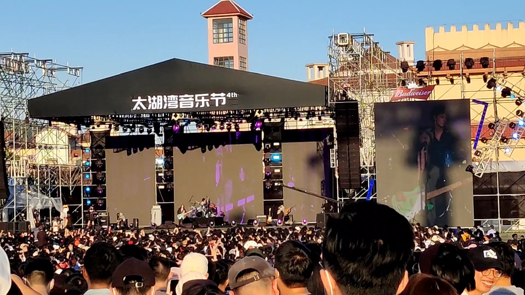 2021太湖湾音乐节 霓虹花园 未来的答案 无人的海边 完美夏天