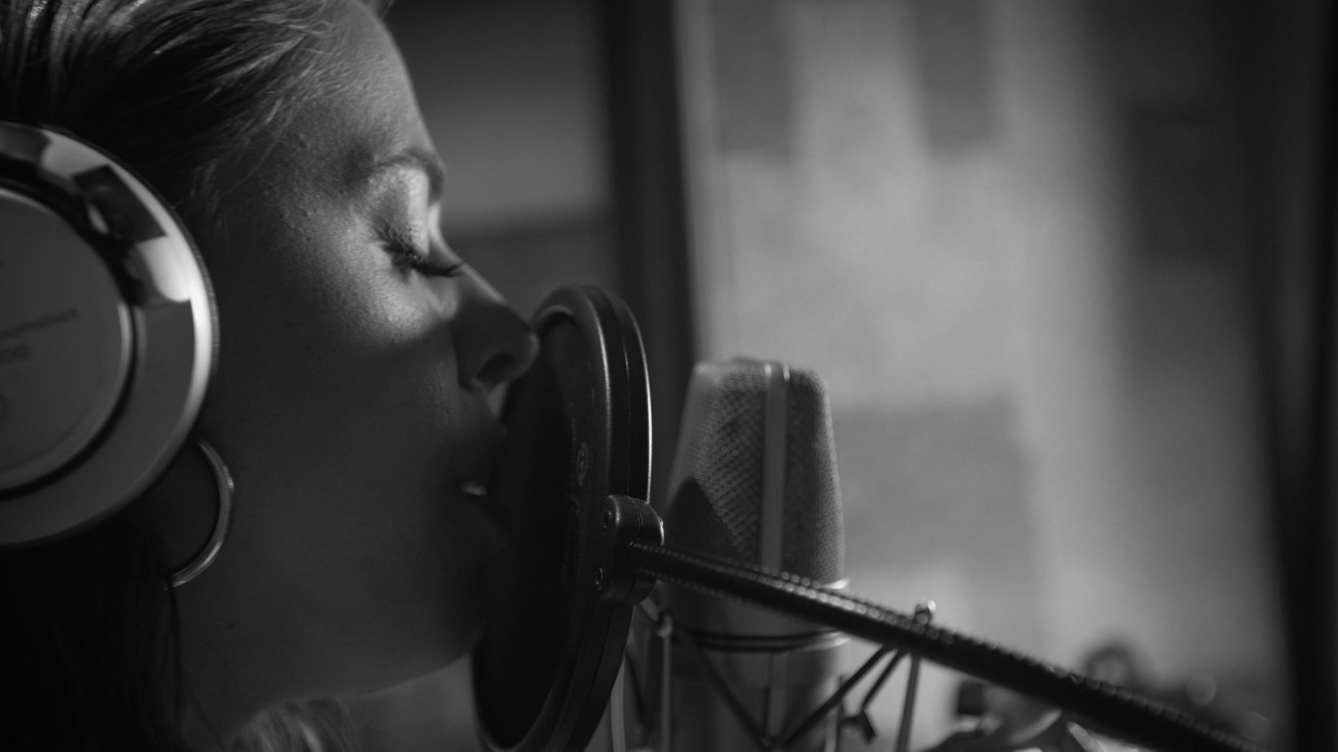 auf anderen wegen (amazon music original) - vanessa mai