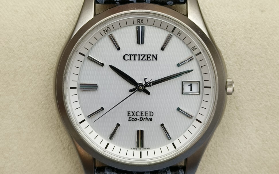 西铁城光动能电波表