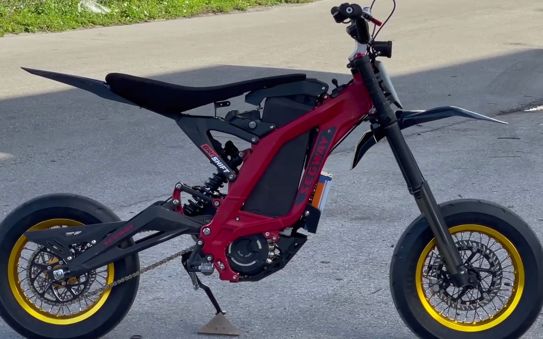 老外自制mini电摩,会有市场吗?