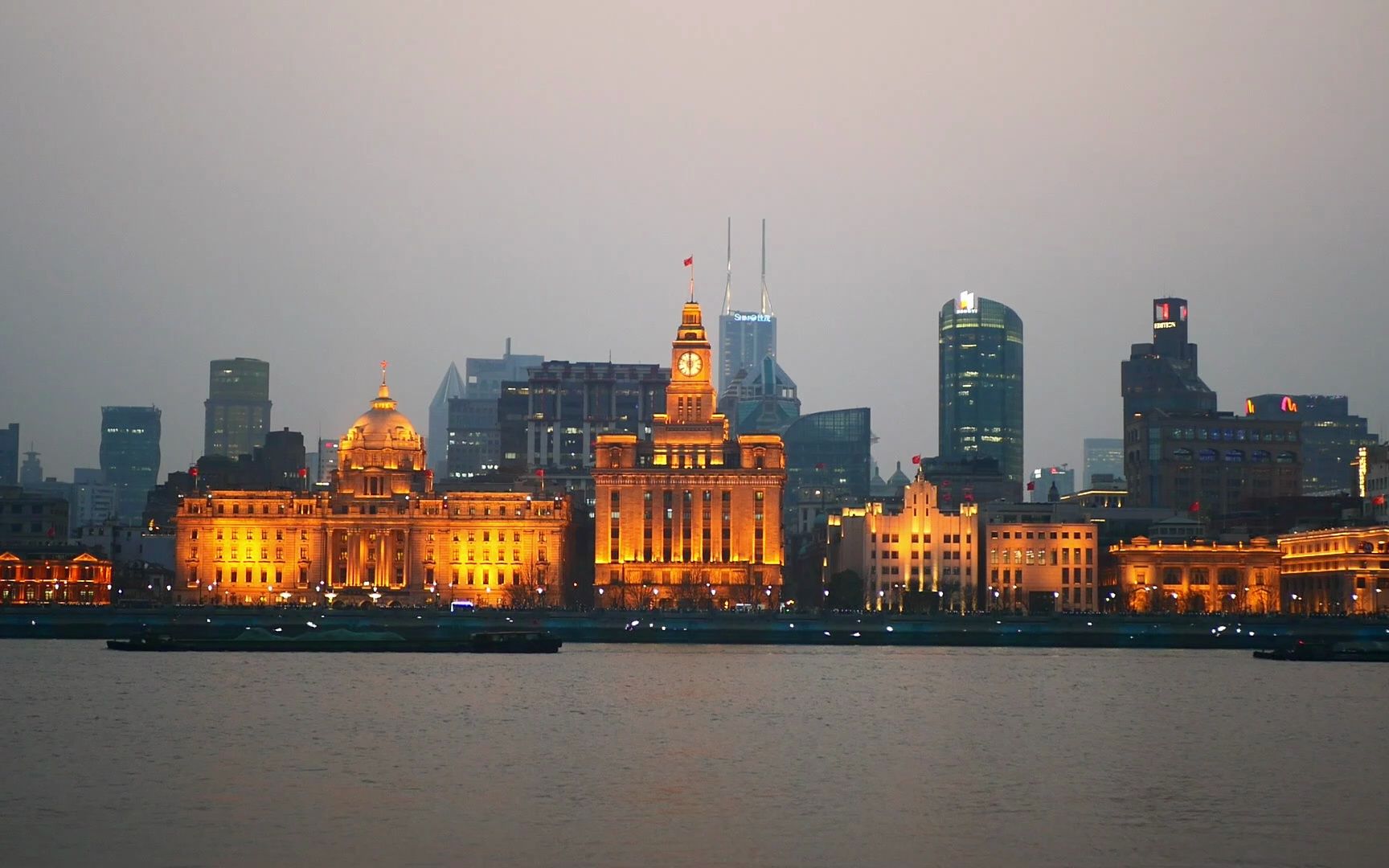 三月一日外滩万国建筑群亮灯时刻