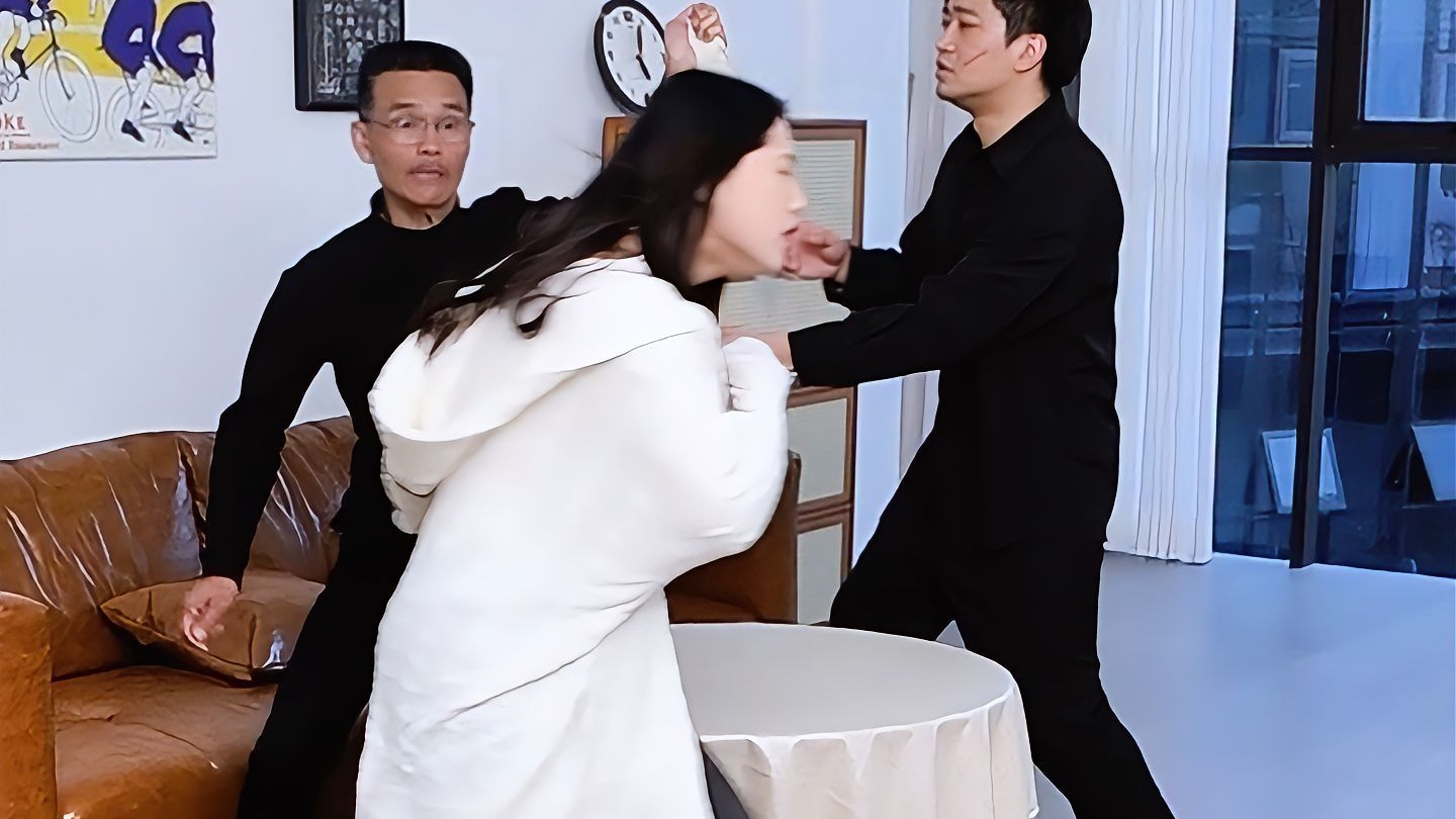 老丈人为我，怒抽女儿