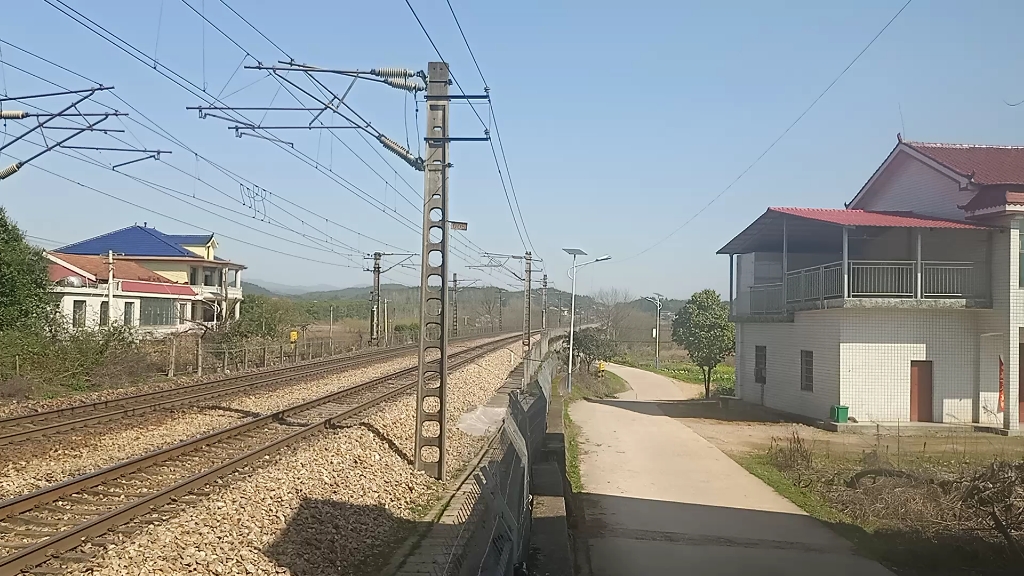 火车爱好者,湖南省娄底市火车站机务段不远处,选择的最佳拍摄地点,不