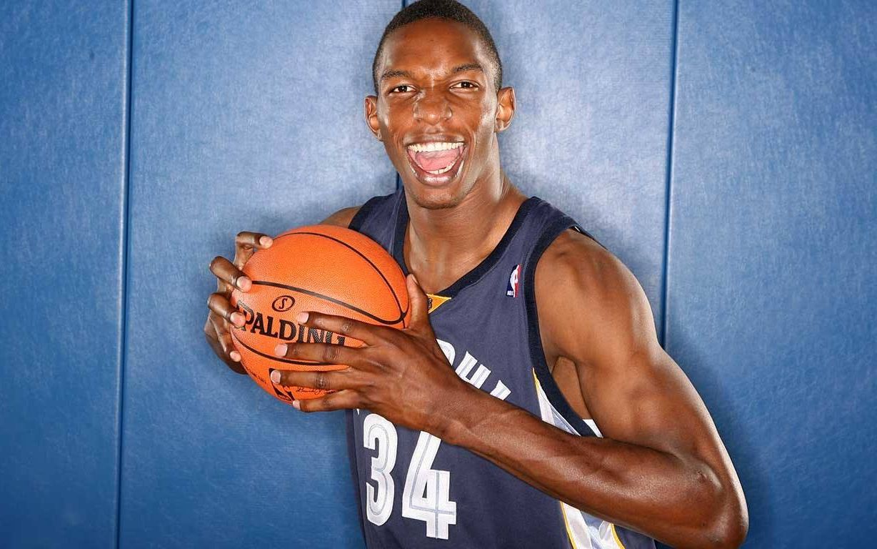 nba2kol2 巨人乐园最弱的小老弟会是他吗?—塔比特【历史大保鉴】