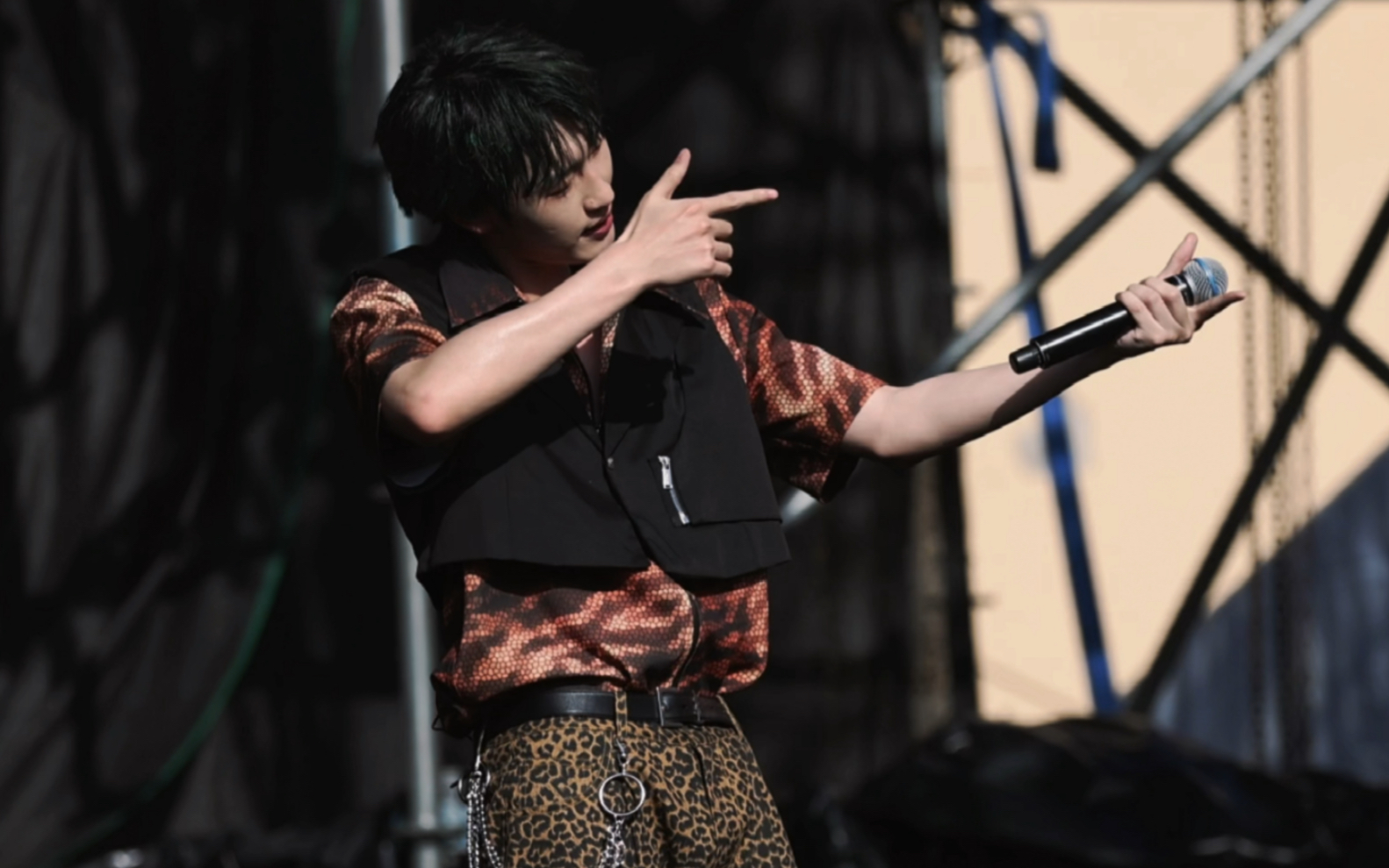 【ak刘彰】【into1-刘彰】7.8 太湖湾音乐节 《峰顶》focus