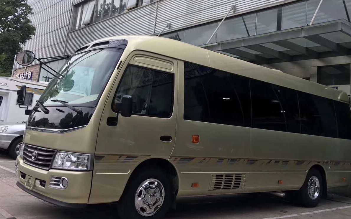 【环球商务房车】丰田考斯特13座,豪华改装小巴车4.