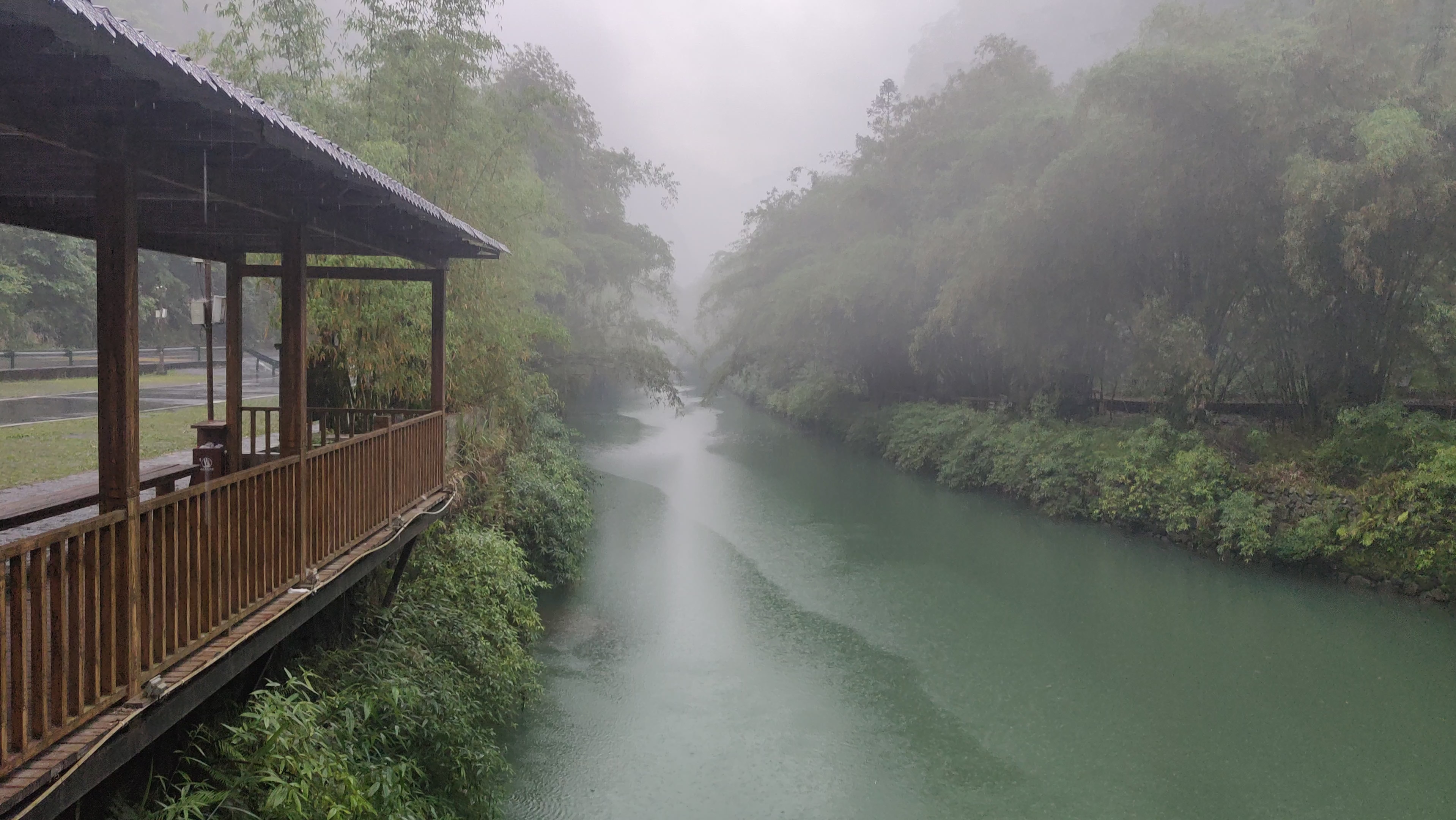 乌龙山大峡谷图片