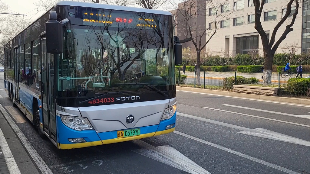 612路混动三轴34033北新桥路口西出站#北京公交