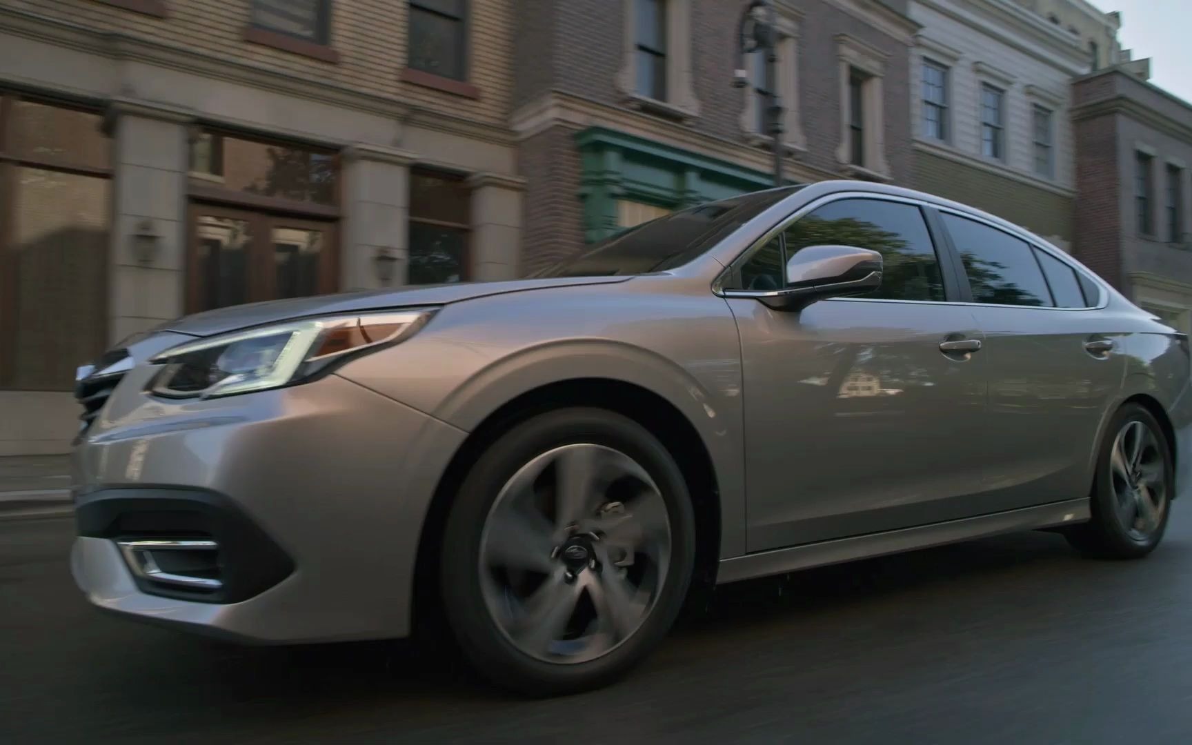 2021款斯巴鲁subaru力狮搭24t引擎配四驱系统