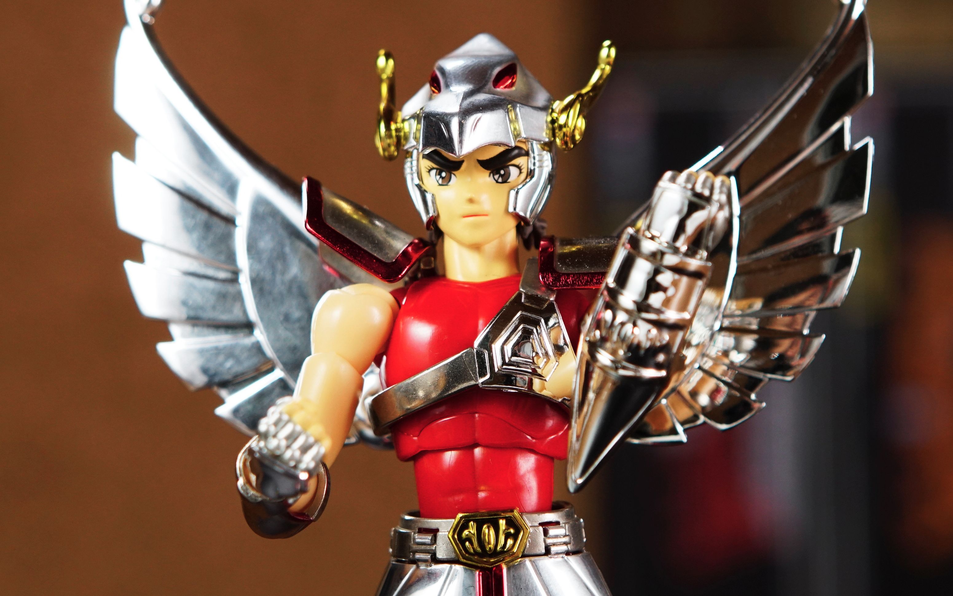 拾玩基地006手游唤起童年经典的回忆万代圣衣神话电视版安全帽圣斗士