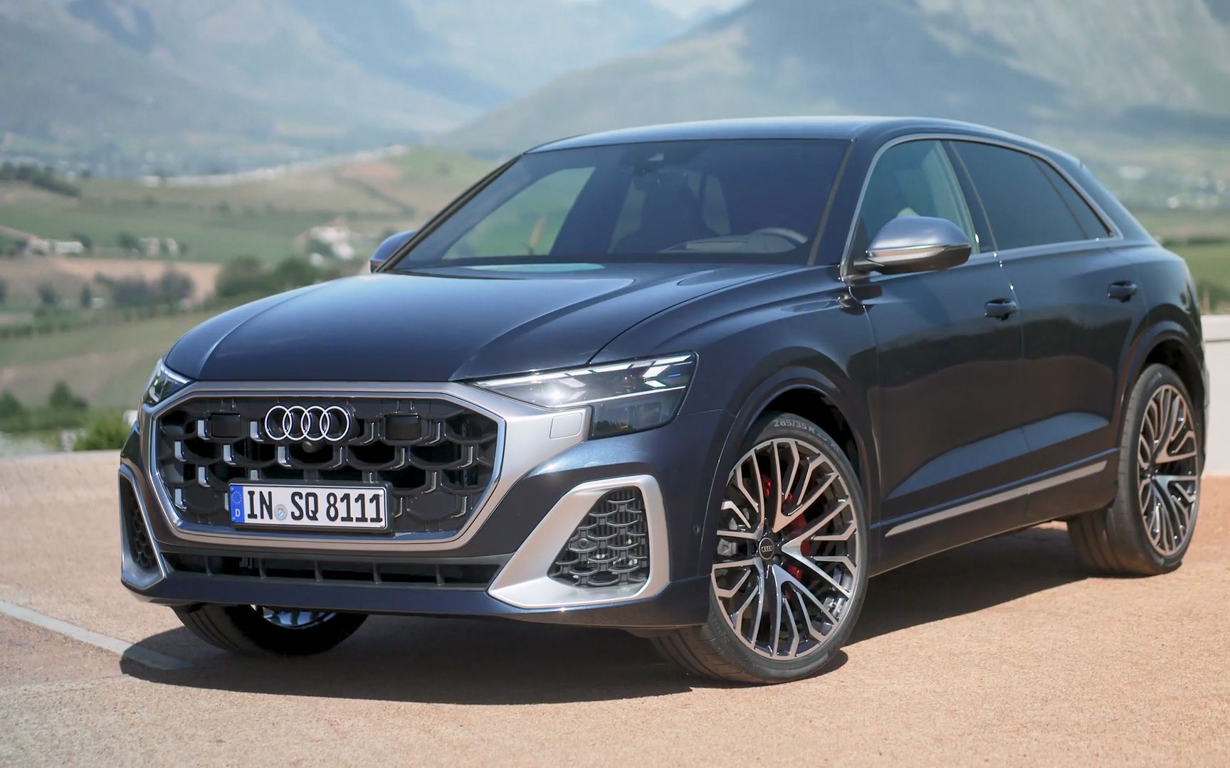 2024款奥迪sq8深度体验!搭载4.0t发动机,采用无边框车门