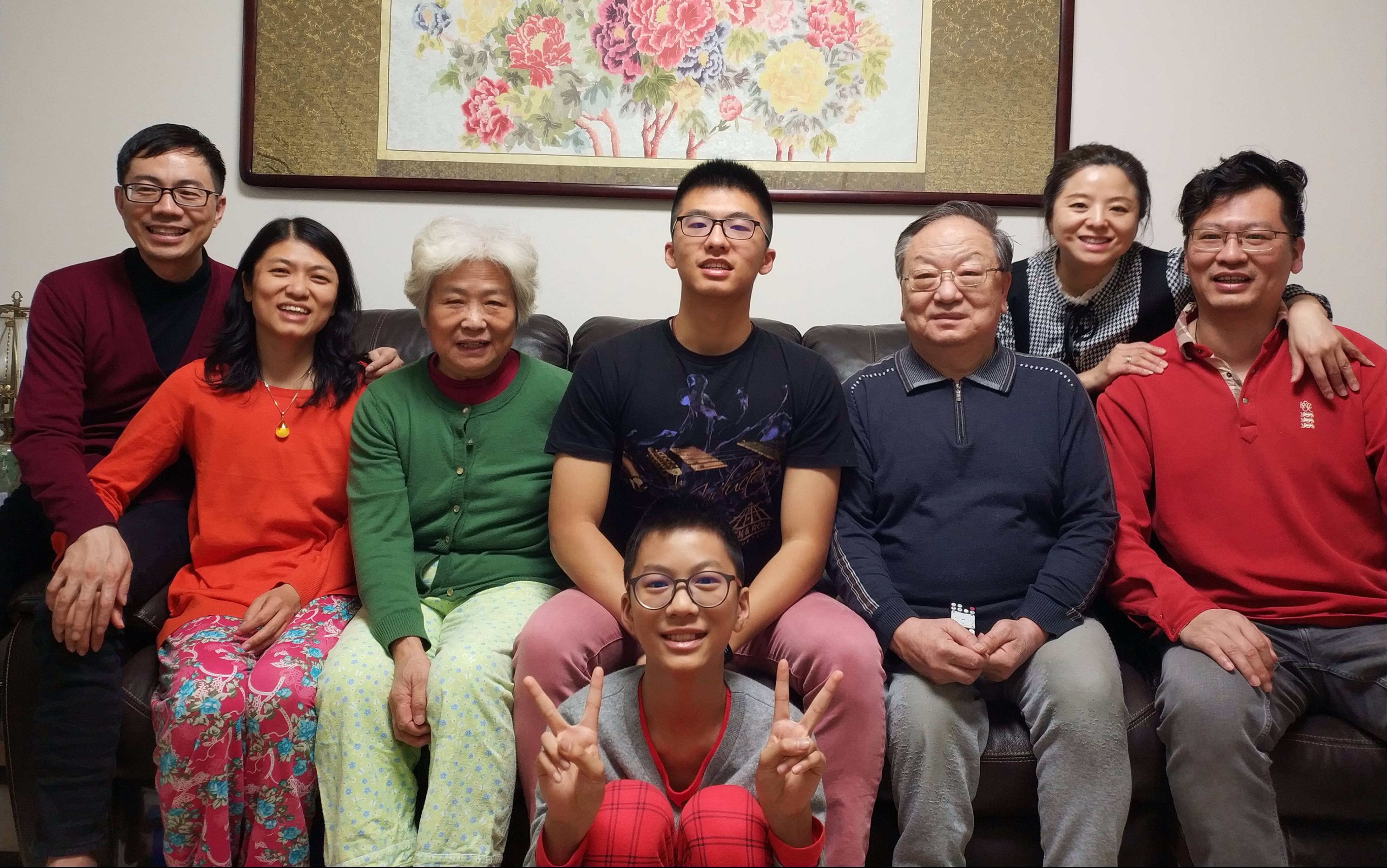 [我和我的祖国] 一家八口亲情献唱