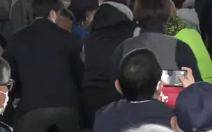 Download Video: 岸田文雄演讲现场传出爆炸声 嫌疑人已被拘捕