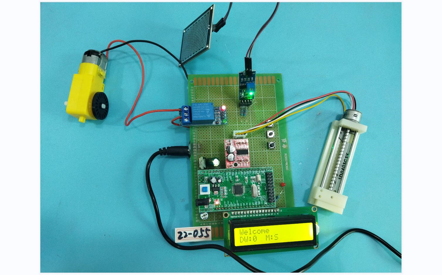 基于STM32单片机智能汽车自动雨刷器雨刮器设计丝杆滑台KEYLED雨滴LCD1602L7805CVRELAY电机DIY件22055哔哩哔哩bilibili